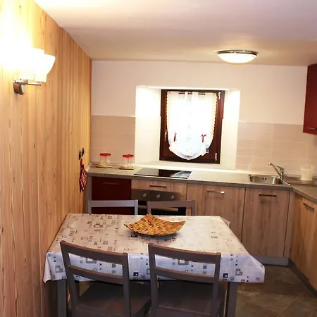 Maison Leveque Holiday home Brusson